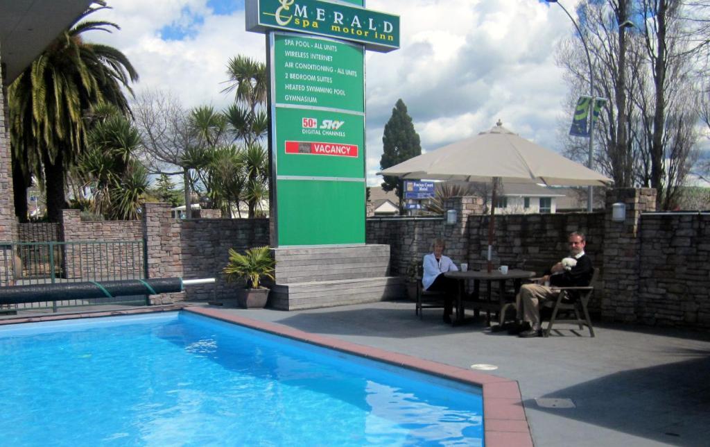 Emerald Spa Motor Inn Rotorua Exterior photo